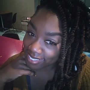 Meet your Posher, Jamese